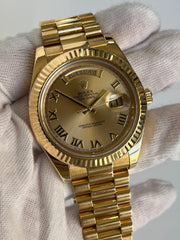 Pre-Owned Rolex Day-Date II President 18k Yellow Gold with Champagne Dial