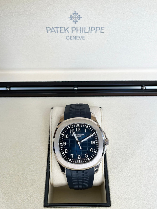 Pre-Owned Patek Philippe Aquanaut 5168 "Jumbo" Blue 42.2 mm Men's Watch