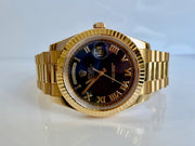 Pre-Owned Rolex DayDate II Presidential 18k Yellow Gold with Black Dial