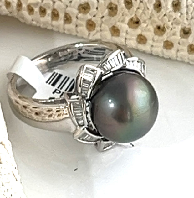 18k white gold Black Sea water pearl with natural diamonds ring