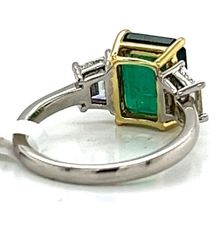 3.46 ct Emerald with 0.82 ctw Diamond Trapezoids Ring