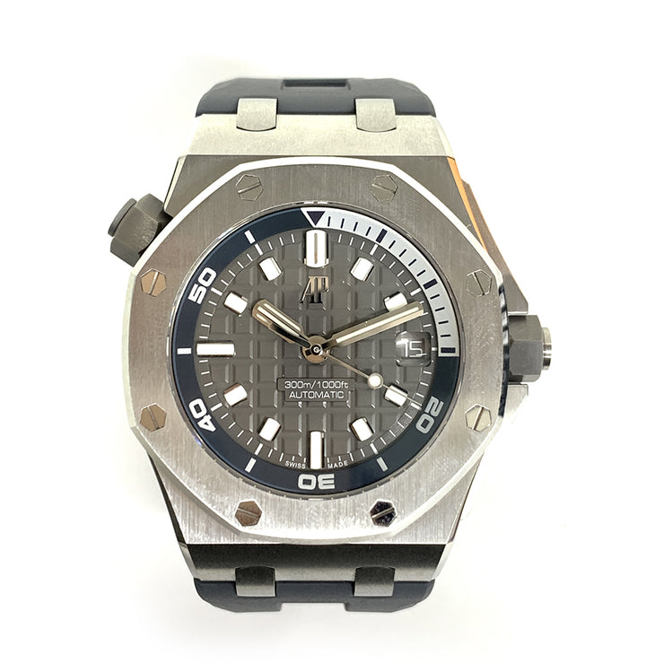 Pre-owned ROYAL OAK OFFSHORE DIVER SLATE GREY DIAL 15720ST.OO.A009CA.01 with original box & cards like new