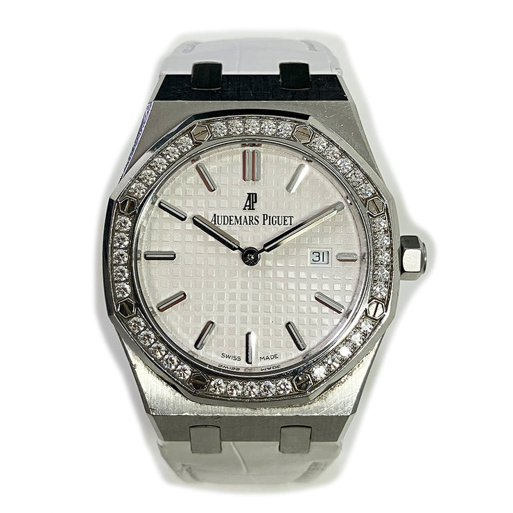 Pre-owned Audemars Piguet Royal Oak 67651ST.ZZ.DO11CR.01 silver dial with original box & papers