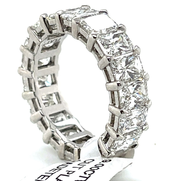 Natural 9.0ctw radiant cut diamonds set in Platinum ring Infinite band