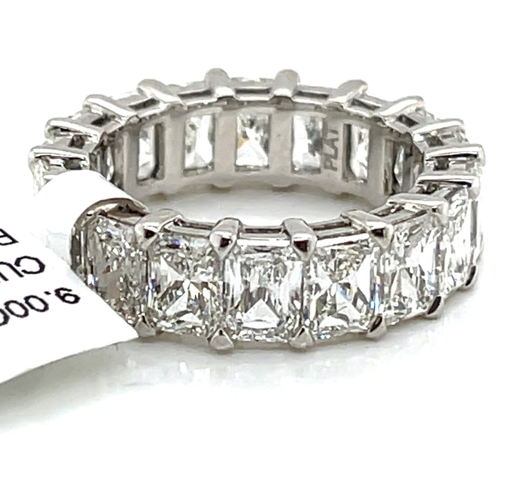 Natural 9.0ctw radiant cut diamonds set in Platinum ring Infinite band