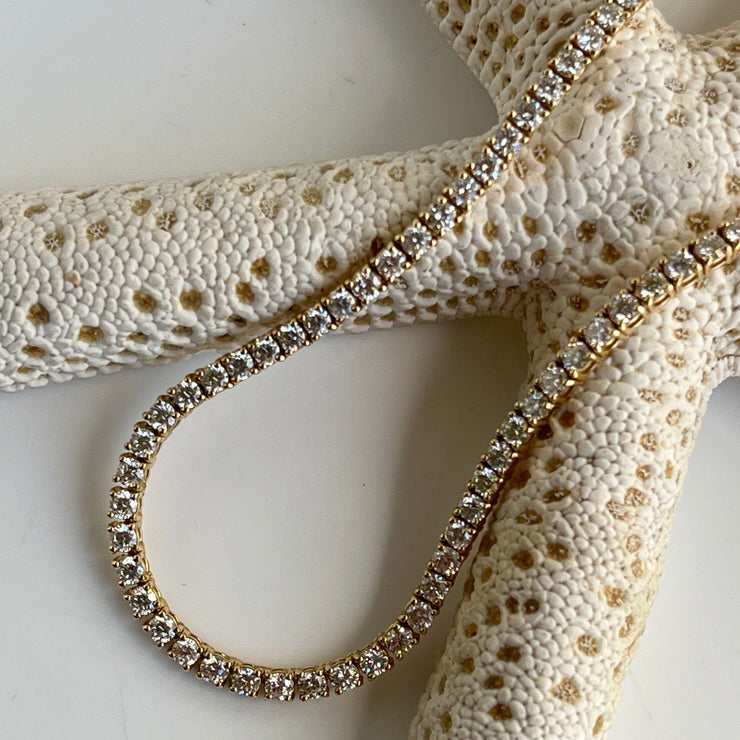 A close look at the 9.74ct of natural diamonds.