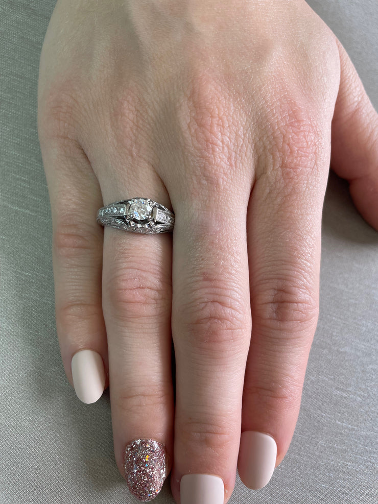 Shown on hand for its classic and timeless charm.