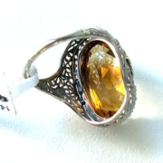 Collectible Vintage Ring with Citrine and Pearls –
A radiant centerpiece perfect for lovers of antique elegance.