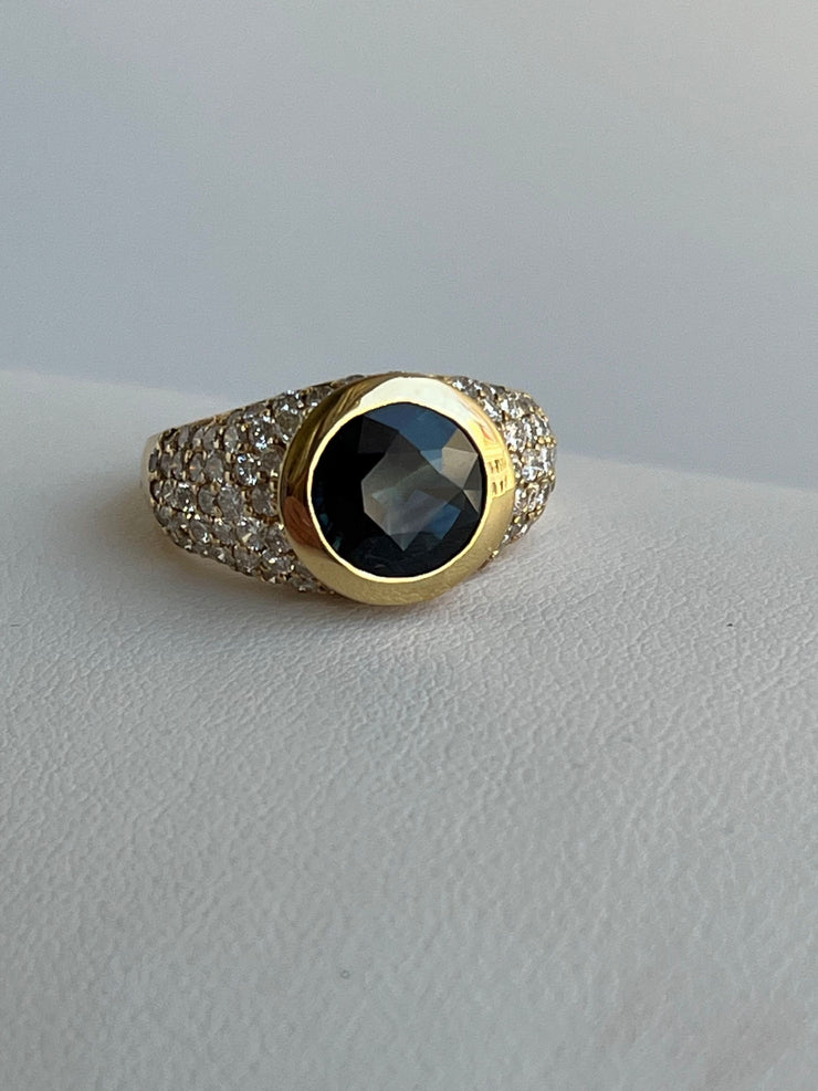 Stunning deatiling shown here in a close up of our exquisite vintage sapphire and diamond ring.