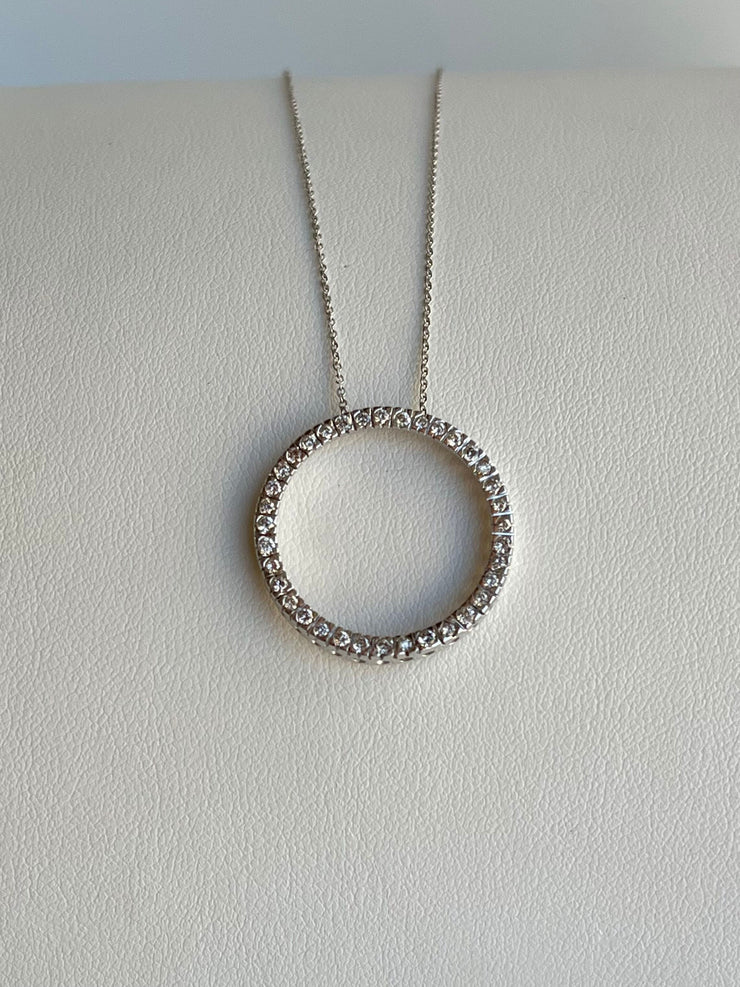 0.60 carats total weight of round brilliant cut diamonds.