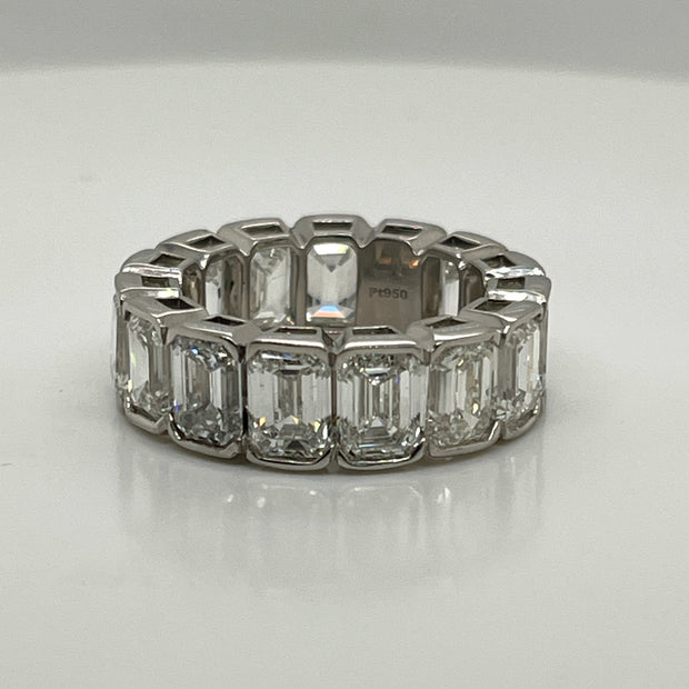 14ct Emerald-Cut Diamond Eternity Band in Platinum