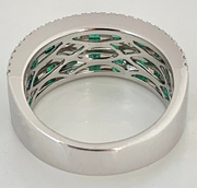 Shown here the inside view of the band.
