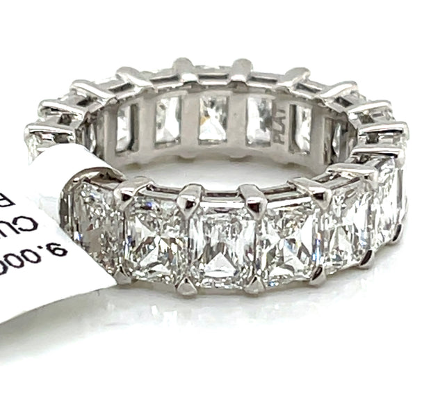 Impressive 9ct eternity band shown at the side.