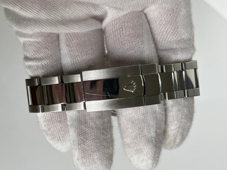 Rolex Oyster Perpetual Date 34 mm 115234 Men's Watch
