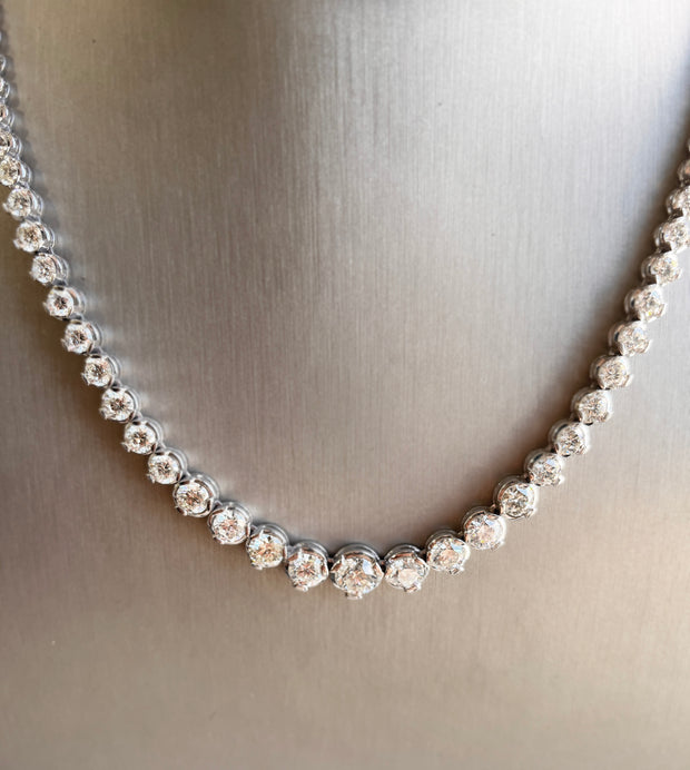 Natural 13.94ctw Diamonds set in 18K white gold necklace