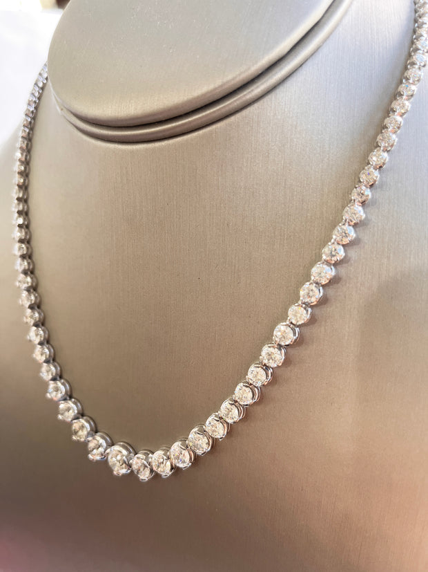 Natural 13.94ctw Diamonds set in 18K white gold necklace