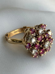 A close up of this beautiful vintage ring's halmark.