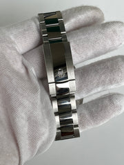 Another look at the balc of the oyster bracelet with fold-over deployment closure.
