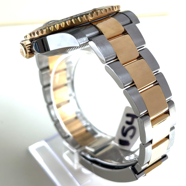 Shown here is the tone tone detail of the oyster bracelet.