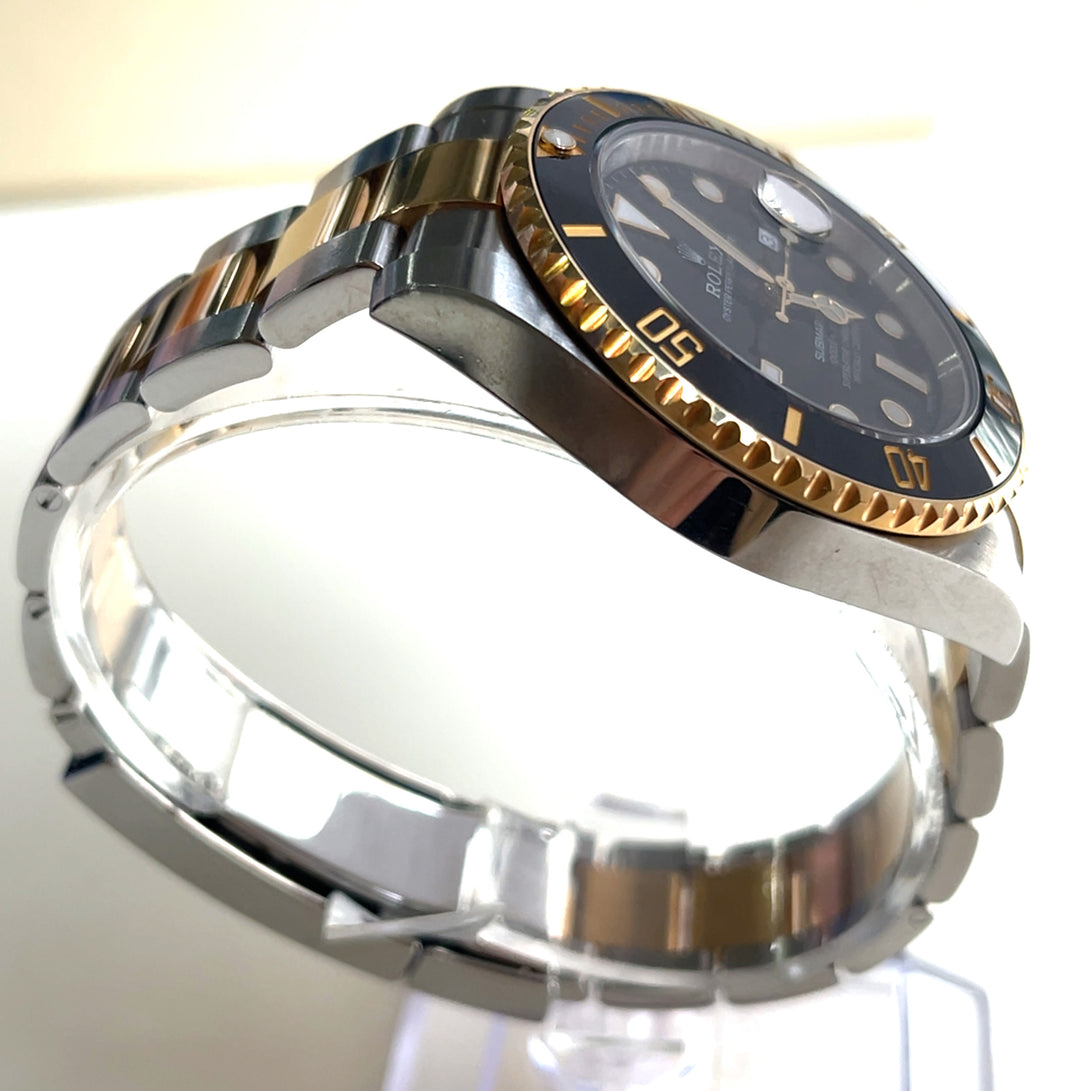 Pre-owned Rolex Submariner watch Date 18K Yellow Gold/Steel Black