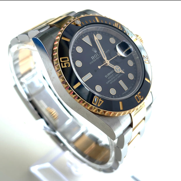 Pre-owned Rolex Submariner watch Date 18K Yellow Gold/Steel Black Dial 116613LN with original box and papers