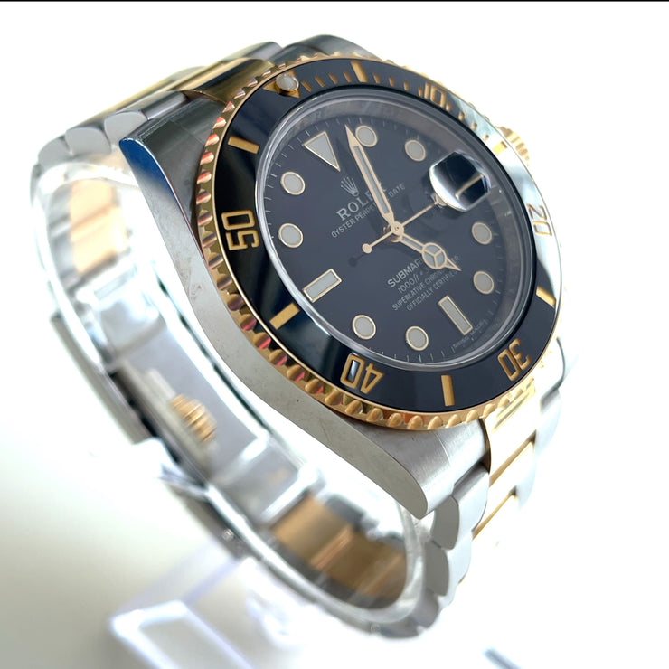 Pre-owned Rolex Submariner watch Date 18K Yellow Gold/Steel Black Dial 116613LN with original box and papers