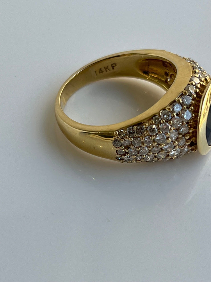 A view of the inner band showcasing the “14K” hallmark and the ring’s smooth finish. This angle also emphasizes the solid construction and the gently tapered 2.7mm shank, which ensures both comfort and durability.