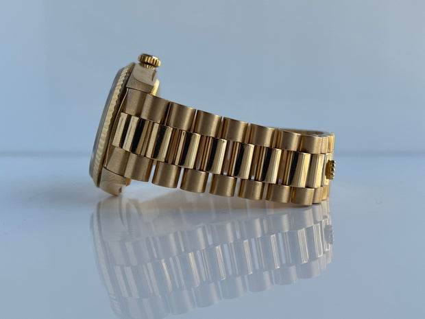 Classi Oyster bracelet.