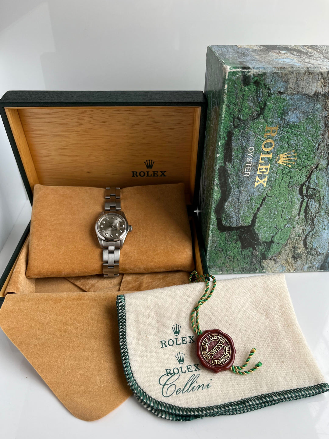 Rolex Ladies Oyster Perpetual 26mm Silver Watch With Original Box!! Rolex Oyster Perpetual 26mm 176200 Silver Dial Automatic  main image 2