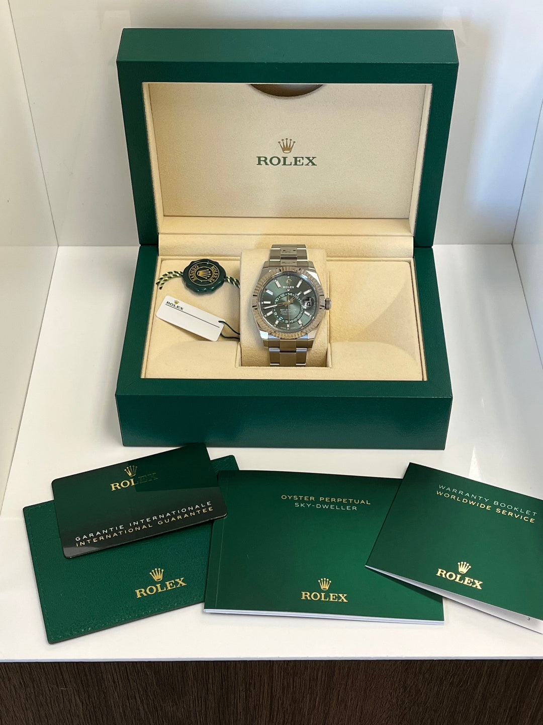 Rolex Sky-Dweller 336934 Mint Green Dial 42mm Oyster Bracelet