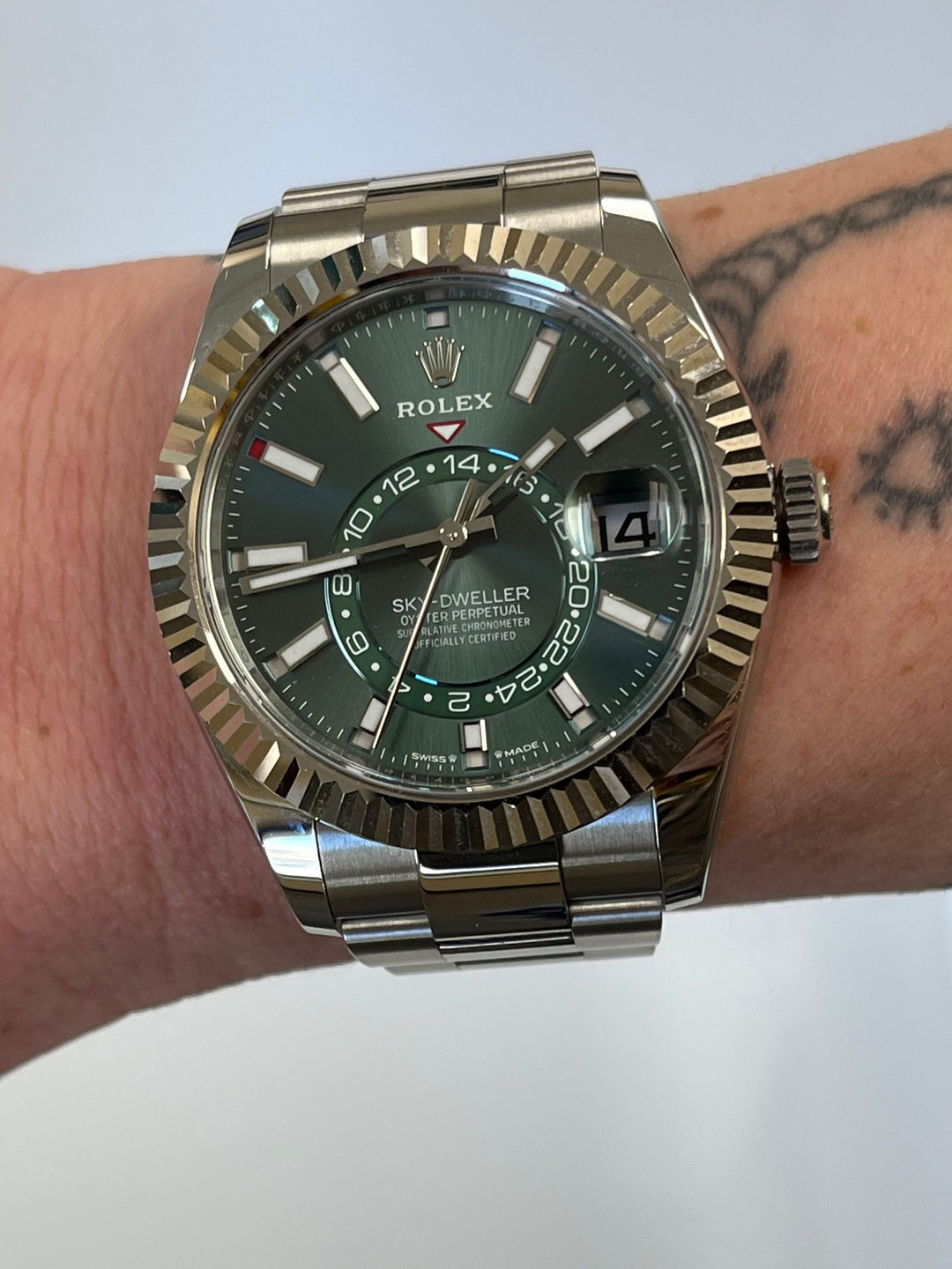 Rolex Sky-Dweller 336934 Mint Green Dial 42mm Oyster Bracelet