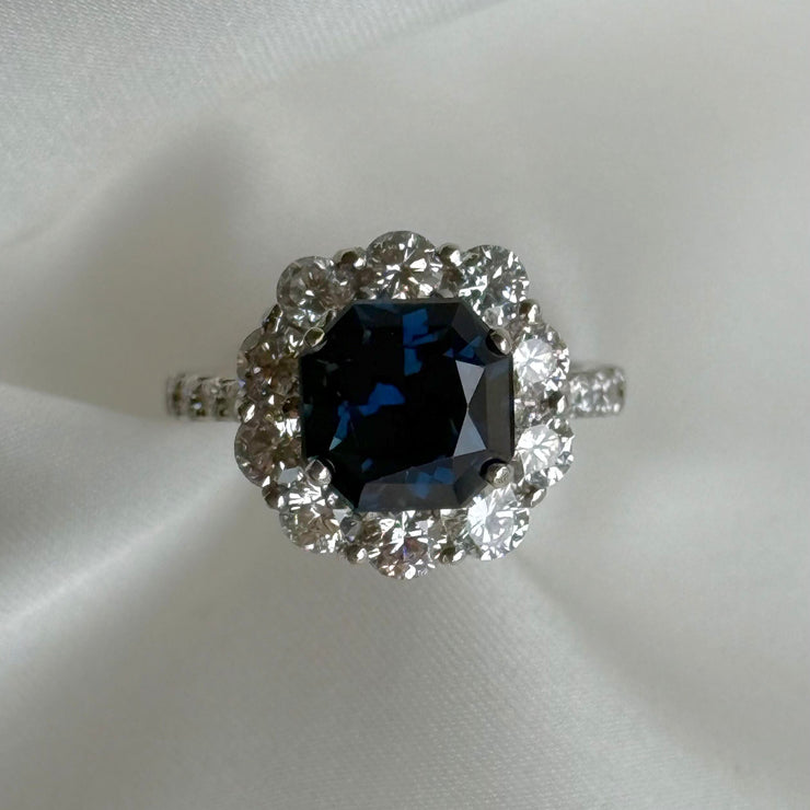 Fine jewelry sapphire and diamond ring designed for engagements or anniversaries


