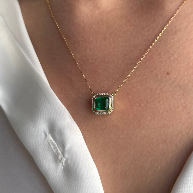 Asscher Cut Emerald & Diamond Necklace in 18K Yellow Gold