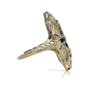 A closwer look at the fine etching work at the sides of this beautiful dinner ring.