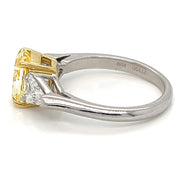 Platinum 18k Yellow Gold 2.15ct Fancy Yellow Radiant 0.60ctw Kite Diamonds