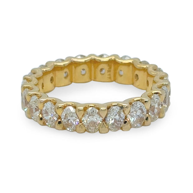 Oval Shape Diamond Eternity Band in 18K Yellow Gold