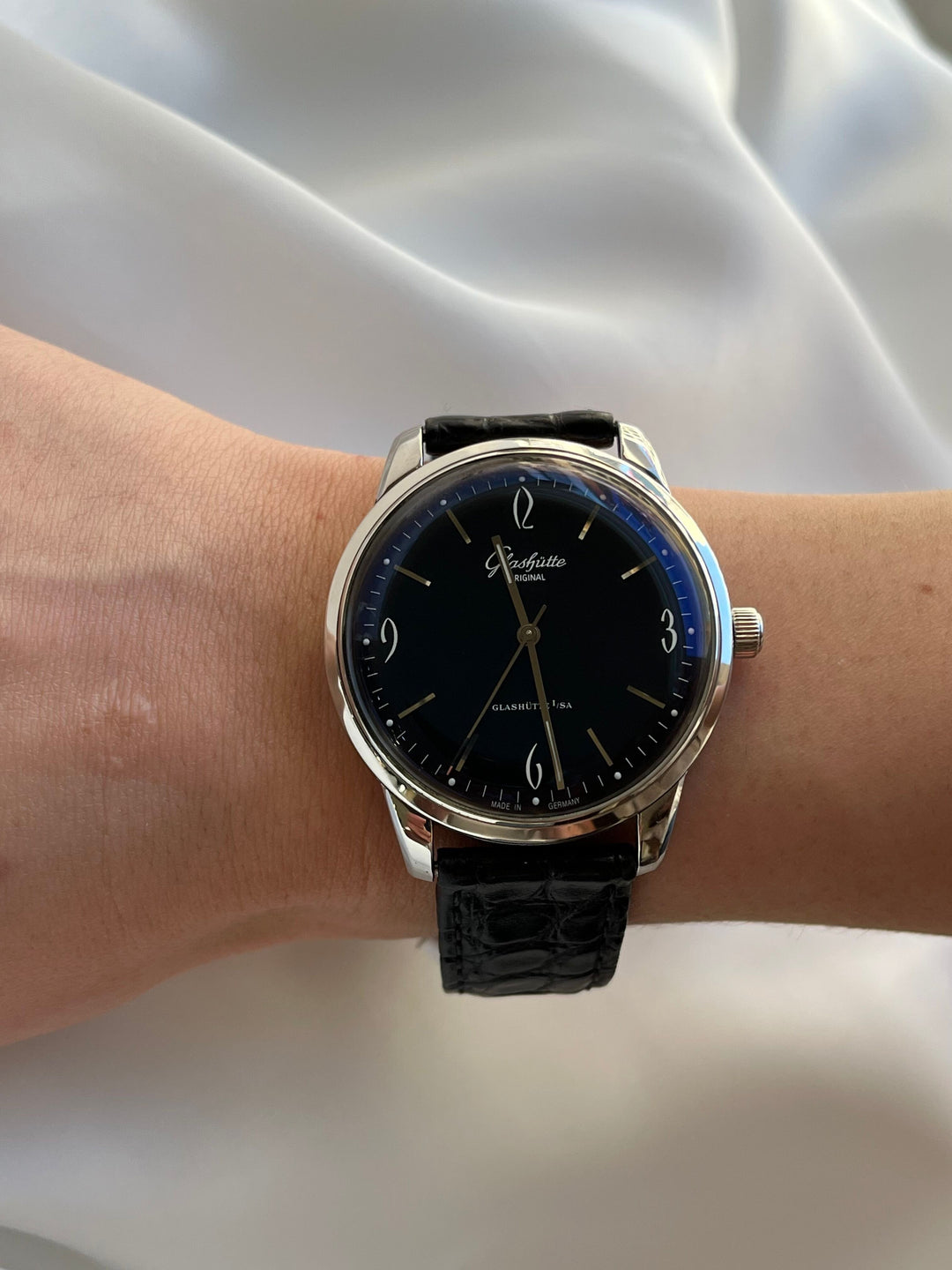 Pre-Owned Glashütte Original Sixties Men's Watch 39-52-04-02