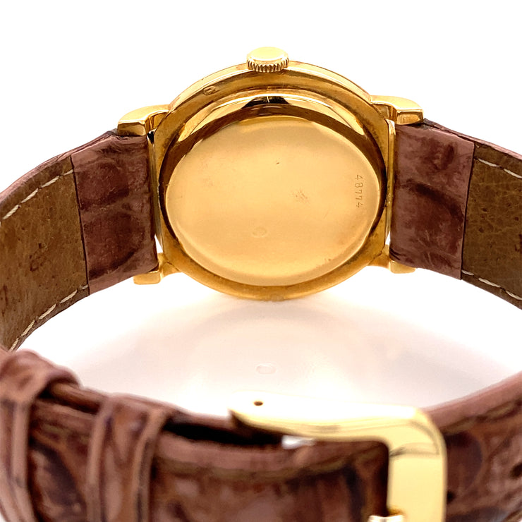 View of the 18K yellow gold caseback.