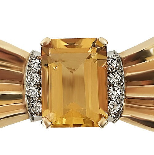 Elegant Vintage Bow Brooch in 14K Yellow Gold
Showcasing a golden citrine center and sparkling diamonds—luxury in every detail.