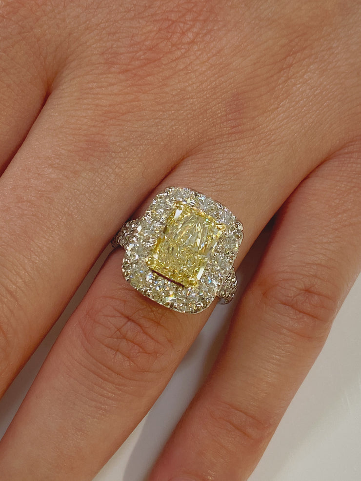 3.03 CT Fancy Yellow GIA Certified Diamond with 1.80 CTW Round Brilliant Diamonds seT in 18 KWG