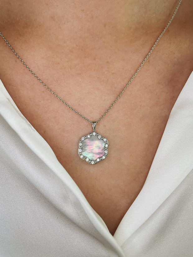  The Daniella necklace brings a whisper of sophistication to every moment.
