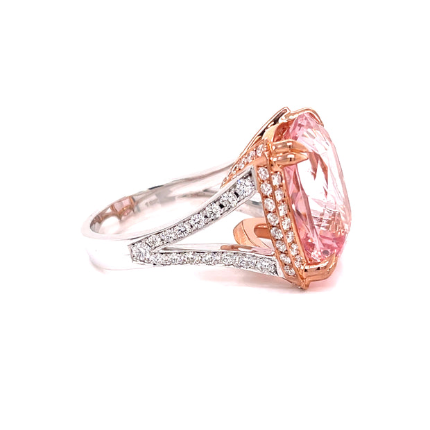 Dual-tone design with 18K rose gold gallery and 18K white gold split shank band.