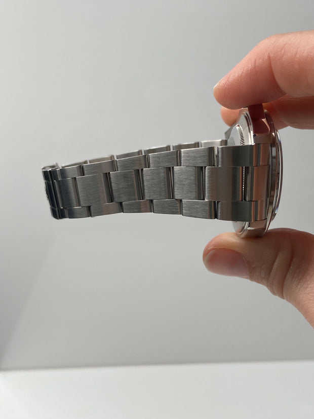Shown here with minmal stretch at the iconic oyster bracelet.