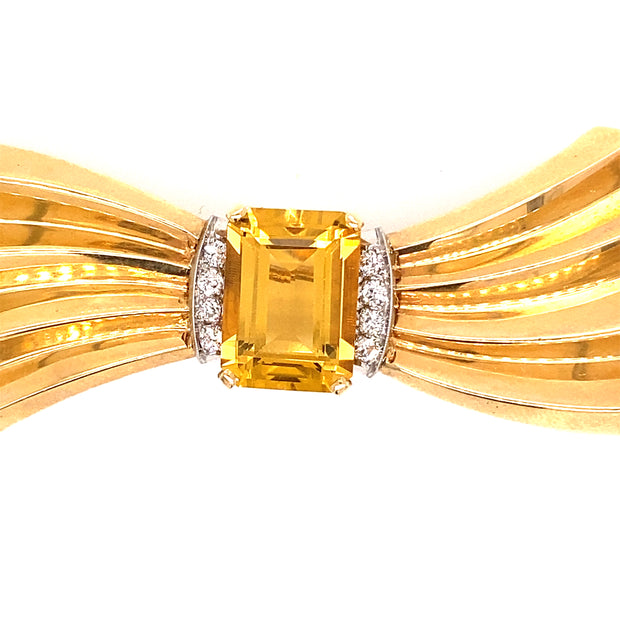 Sweet Vintage Bow Brooch in Gold, Citrine & Diamond
A luxurious touch of vintage elegance for the modern collector.