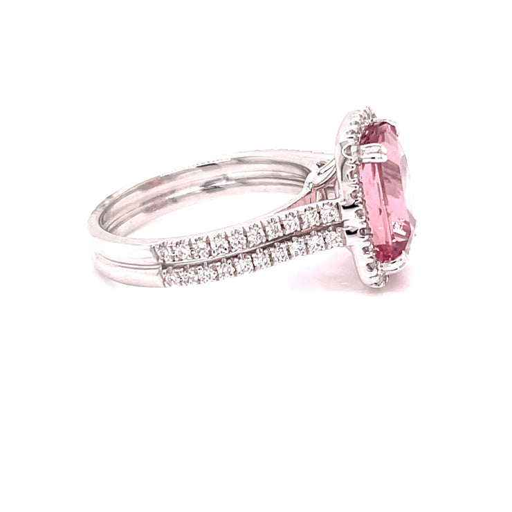 0.46 carats total weight of round brilliant cut diamonds for elegant sparkle.