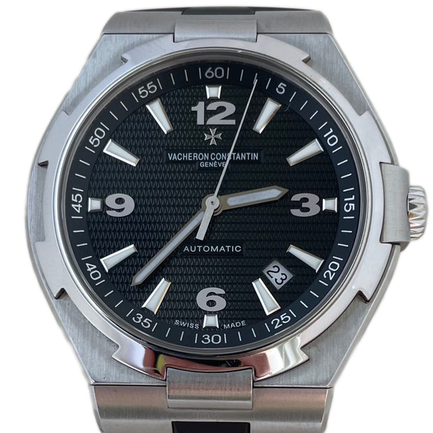  Vacheron Constantin Overseas Model 47040 in 42mm stainless steel stands as a symbol of refined travel-ready luxury. 