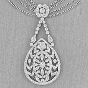 A closer look at the intracate diamond open work setting.