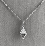  A close up showcasing 0.31 carats total weight of round brilliant cut diamonds.