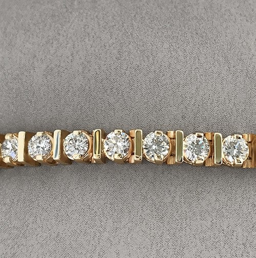 Round Cut diamond bar tennis bracelet