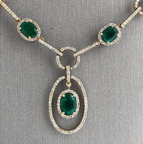 4.00 ctw Oval Faceted Emerald and 2.00 ctw Diamond Necklace
